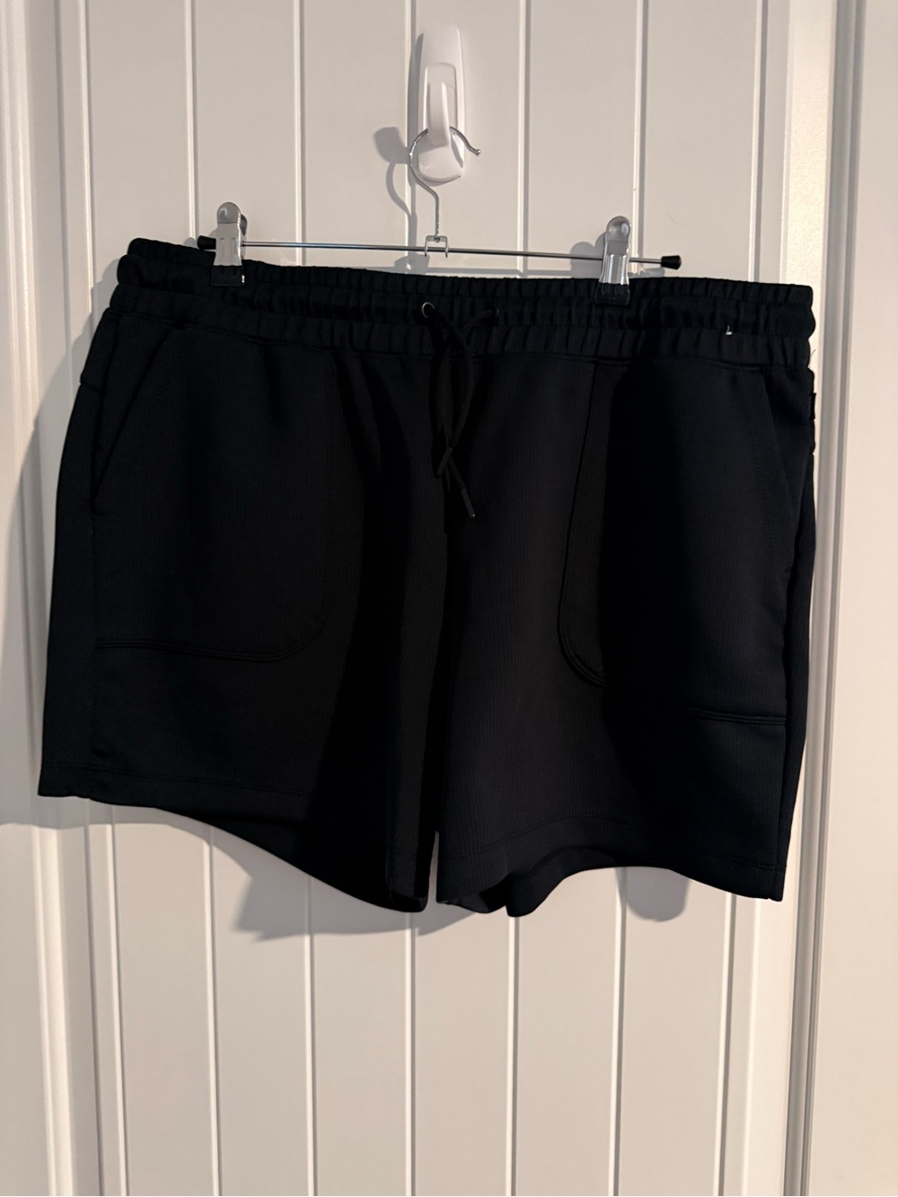 Mondetta Ribbed Scuba Active Shorts — Women’s XL — Black